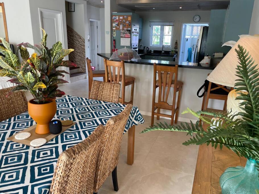 Nanpa, Luxury Family Three Bed Villa, St James West Coast, Private Pool เซนต์เจมส์ ภายนอก รูปภาพ