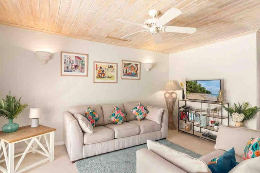 Nanpa, Luxury Family Three Bed Villa, St James West Coast, Private Pool เซนต์เจมส์ ภายนอก รูปภาพ