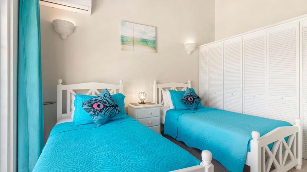 Nanpa, Luxury Family Three Bed Villa, St James West Coast, Private Pool เซนต์เจมส์ ภายนอก รูปภาพ